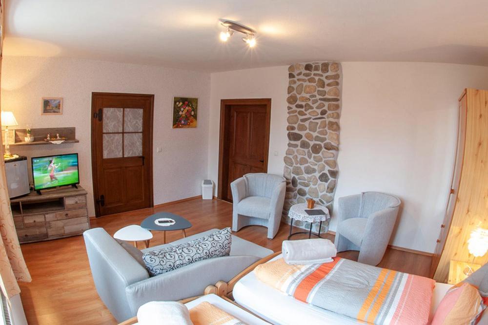 Alte Schule Cafe Und Pension Drehna Екстер'єр фото
