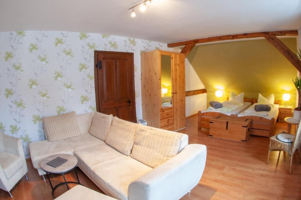 Alte Schule Cafe Und Pension Drehna Екстер'єр фото